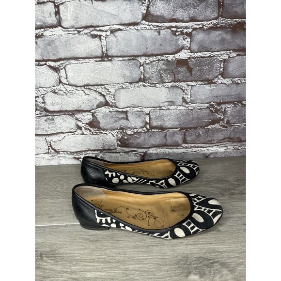 Tibi New York White Black Canvas Leather Ballet Flats Women’s Sz 7B US/37.5EU - Picture 16 of 16